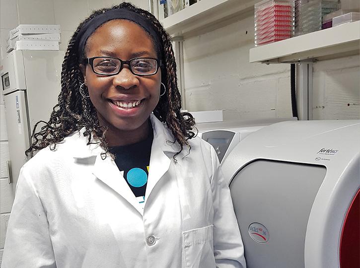 Elizabeth Kaweesa in lab