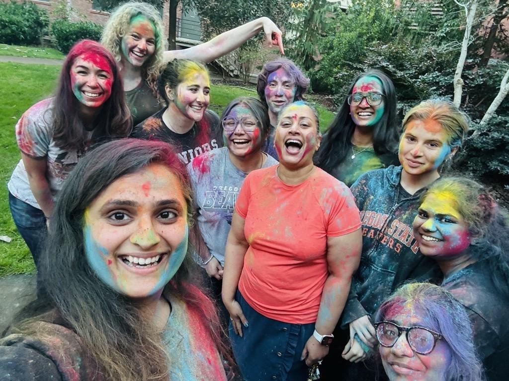 Juliana Betancourt celebrating Holi with the Mackiewicz lab.