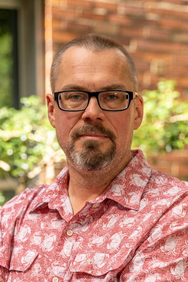 headshot of Andrew Bouwma