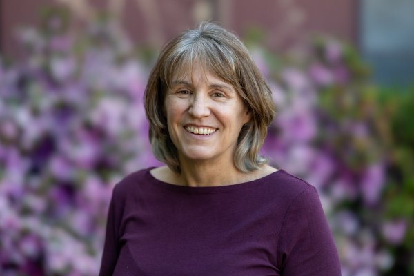 Photo of Dr. Elizabeth Jones